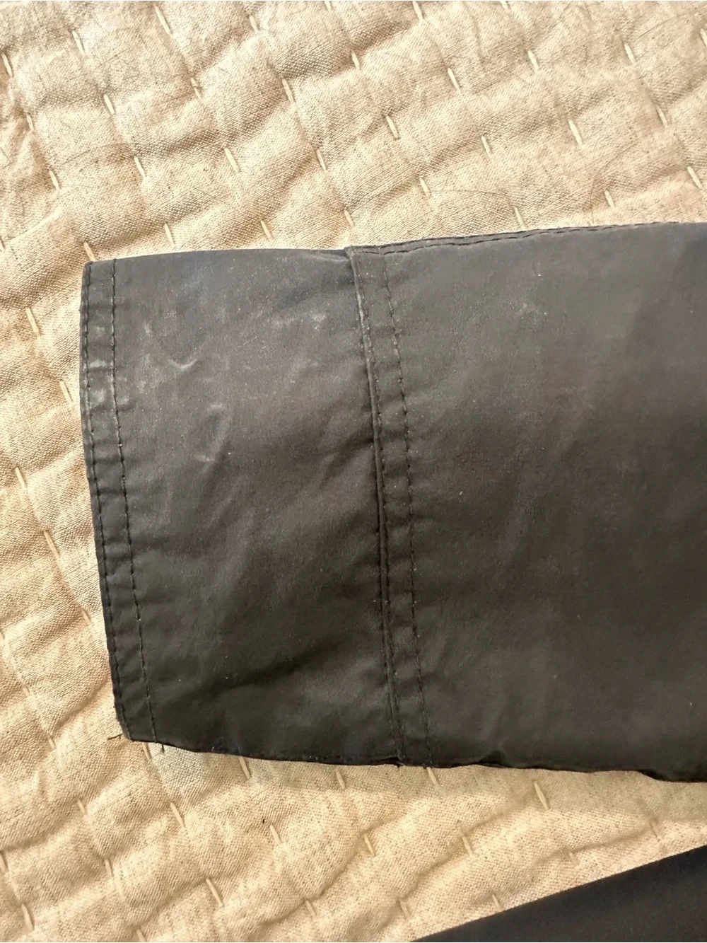 Barbour Women’s Navy Waxed Jacket - Picture 5 of 6